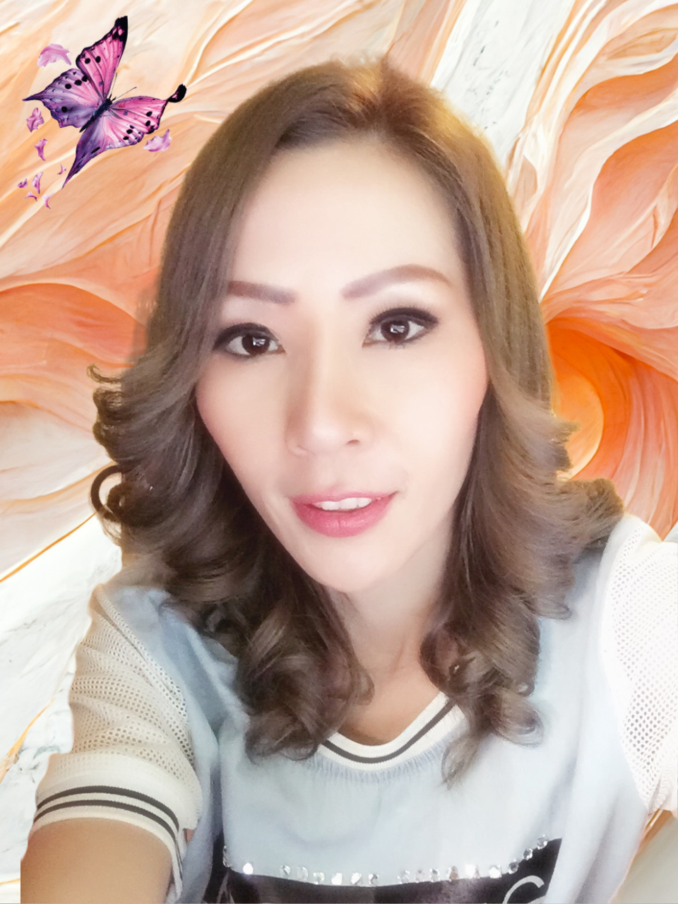 Kontakt Linda Med Dit Spørgsmål Linda Massage Vejen Saowapha Wongthongdee Massør Sommefugl Wellness massere Thai Thailand Masseuse Therapist Butterfly Spa